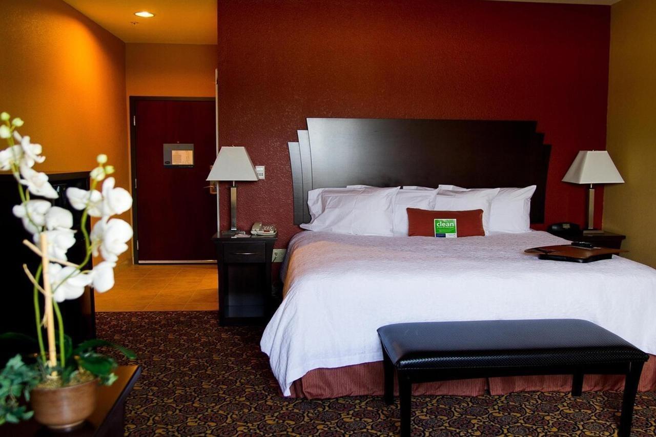 Hampton Inn & Suites Dallas-Desoto Ngoại thất bức ảnh
